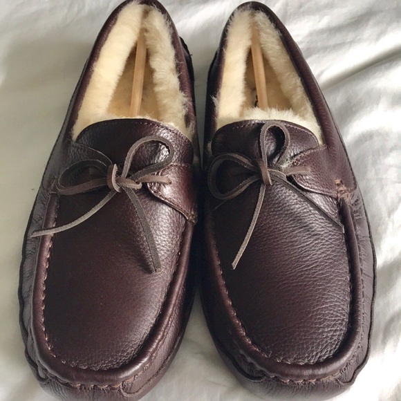 Ugg Slippers - Picture 2 of 6